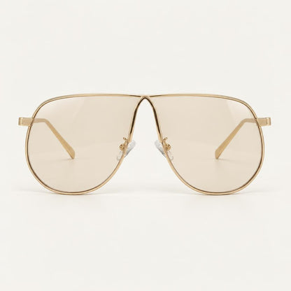 Óculos Aurora da Solune, com lentes aviador amplas e claras, com contorno fino dourado.