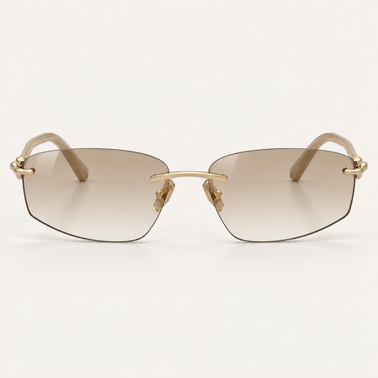 Óculos Maya da Solune, com lentes retangulares em degradê, sem aro aparente e detalhes dourados.